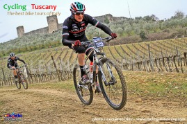 Italy, Tuscany, Monteriggioni, mountainbike cycling tours